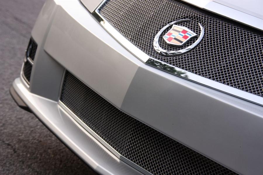  Cadillac XLR-V 2009 года  (фото 5 из 55)